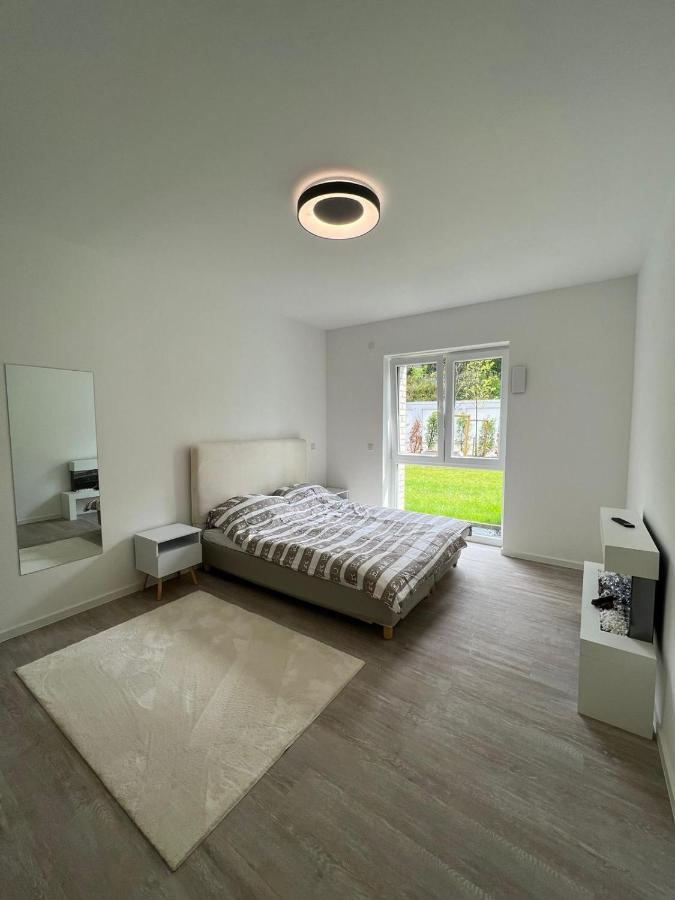 Luxurioeses Apartment Fuer 4 Personen, Neubau, Parkplatz Free Bochum Bagian luar foto